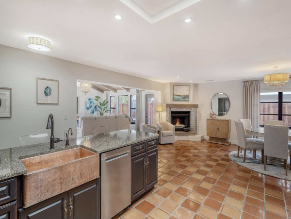 Lido Key Three Bedroom Vacation Home With Pool Walk To Beach